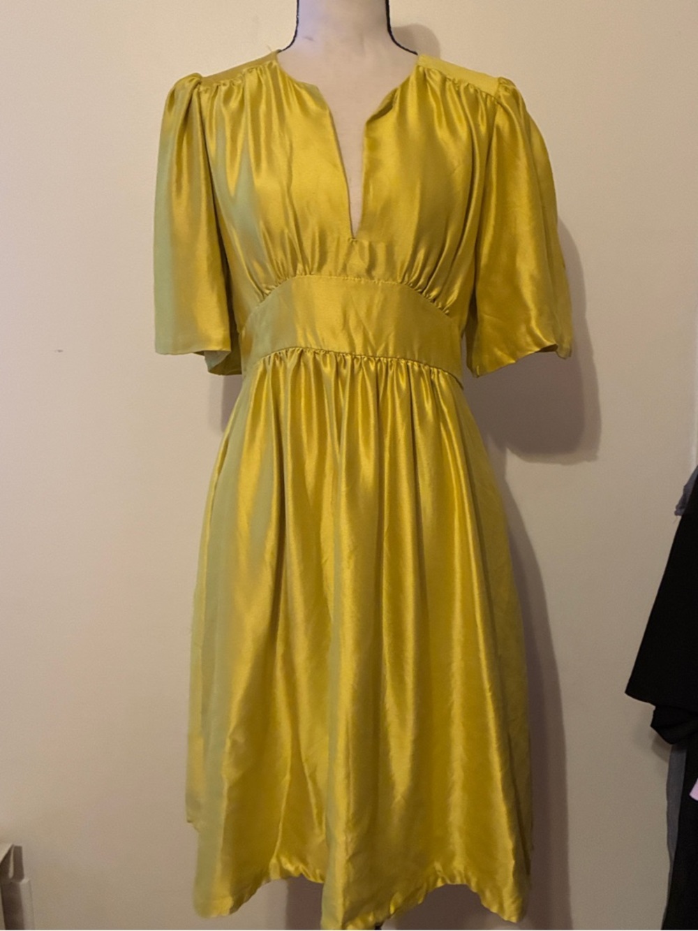 100% Silk V-Neck Yellow Midi Dress with Flowy Style